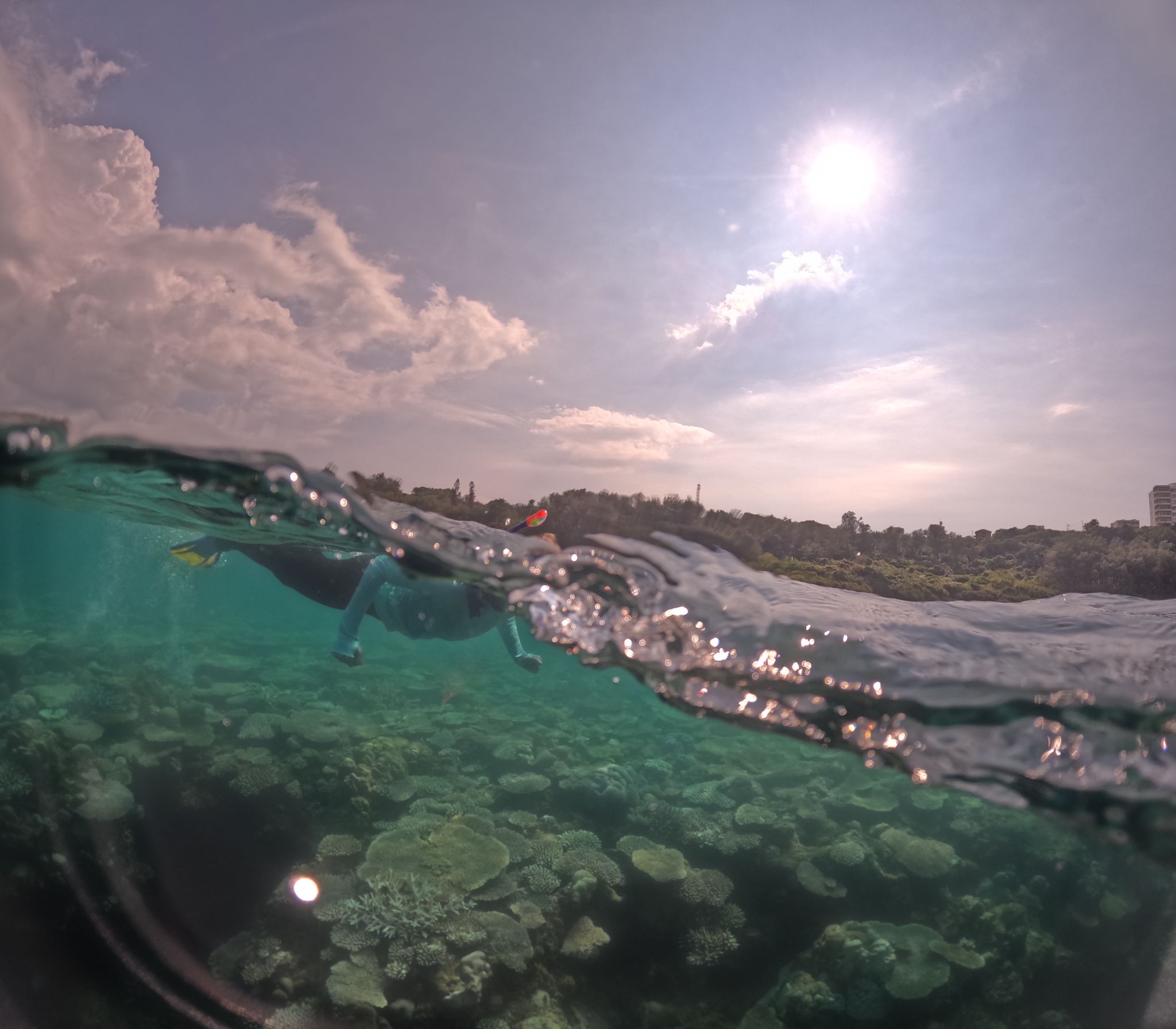 Šnorchlování u pláže Senaha v Yomitanu, našem momentálním domově